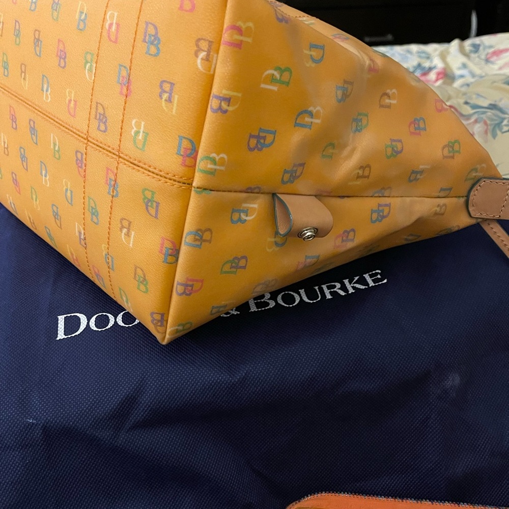HTF Y2K Dooney & Bourke Doctor Satchel Rainbow logo ORANGE - Picture 5 of 5